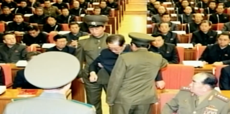 Jang Song Thaek, unchiul lui Kim Jong Un a fost arestat public in 2013, Foto: Captura YouTube