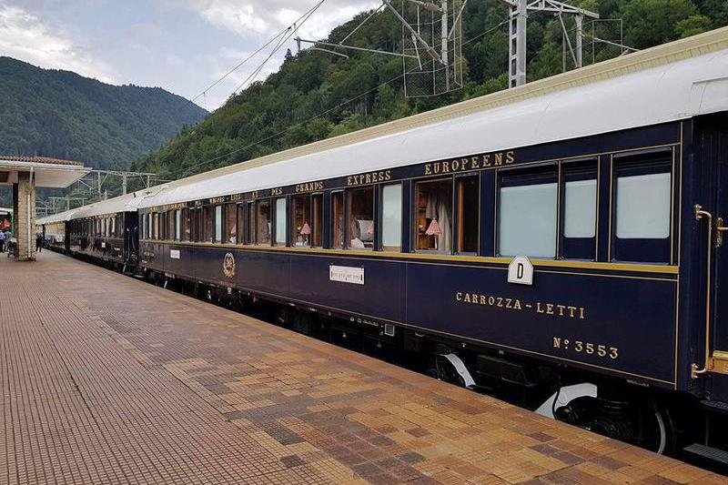 Orient Express in gara din Sinaia, Foto: Facebook / CFR Calatori