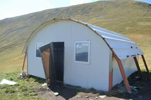 Refugiul montan din Fereastra Mica a Sambetei, Foto: Salvamont Nucsoara