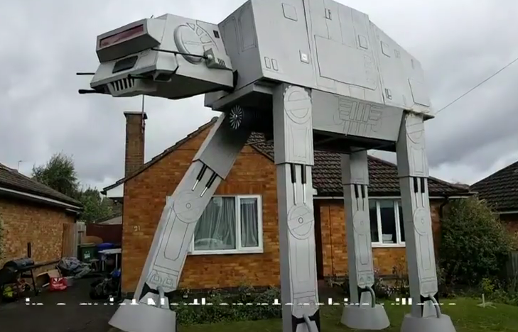 Replica AT-AT, Foto: youtube.com