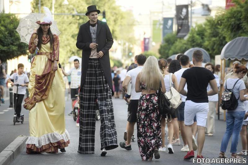 La pas pe Calea Victoriei, Foto: Agerpres