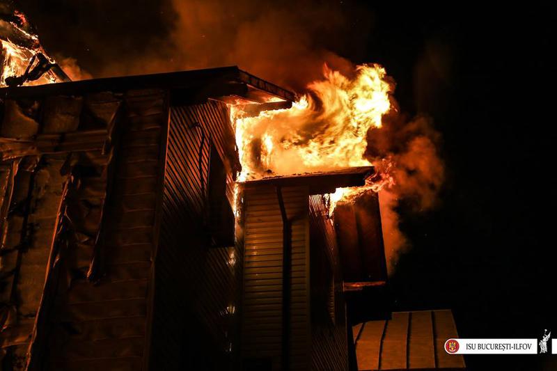 Incendiu la un azil de batrani din Capitala, Foto: Facebook/ ISU Bucuresti Ilfov
