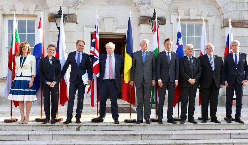 Ministrii de Externe din est si Boris Johnson, Foto: fco.gov.uk