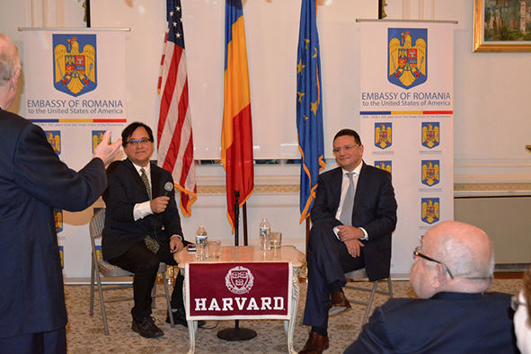 Ambasadorul George Maior, Foto: Ambasada Romaniei in SUA