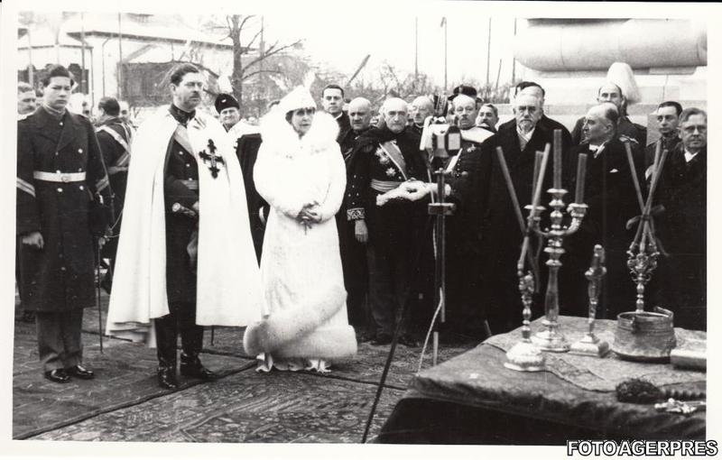 4 Regele Carol al II-lea Regina Maria si Marele Voievod de Alba Iulia Mihai I la inaugurarea Arcului de Triumf din Capitala la 1 decembrie 1936, Foto: AGERPRES