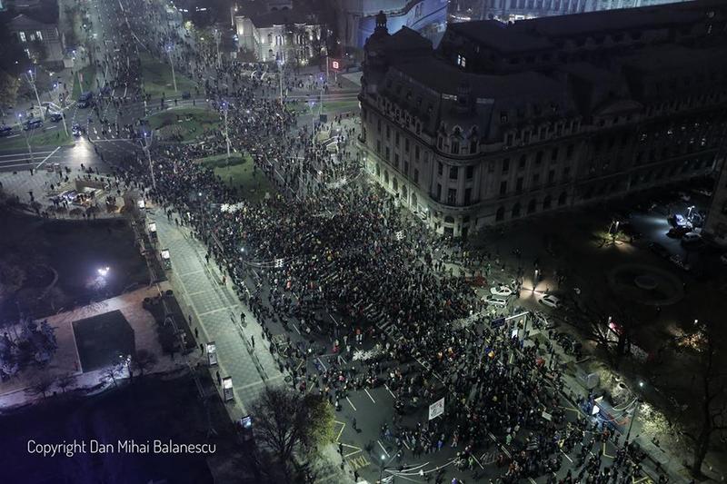 Piata Universitatii se umple 26 Noiembrie 2017, Foto: Dan Mihai Balanescu