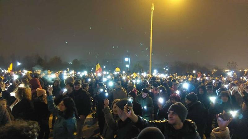 Protestatari la Parlament 26 nov 2017, Foto: Victor Cozmei / HotNews.ro