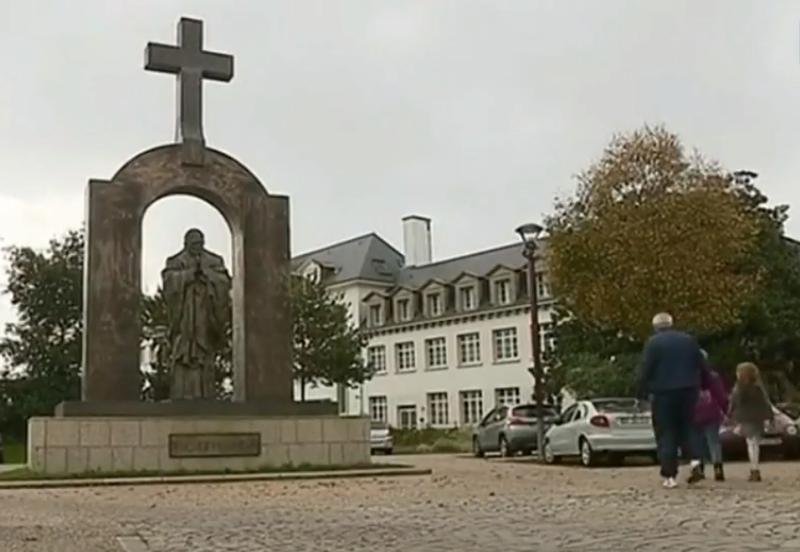 Statuia lui Ioan Paul al II-lea, Foto: Captura YouTube