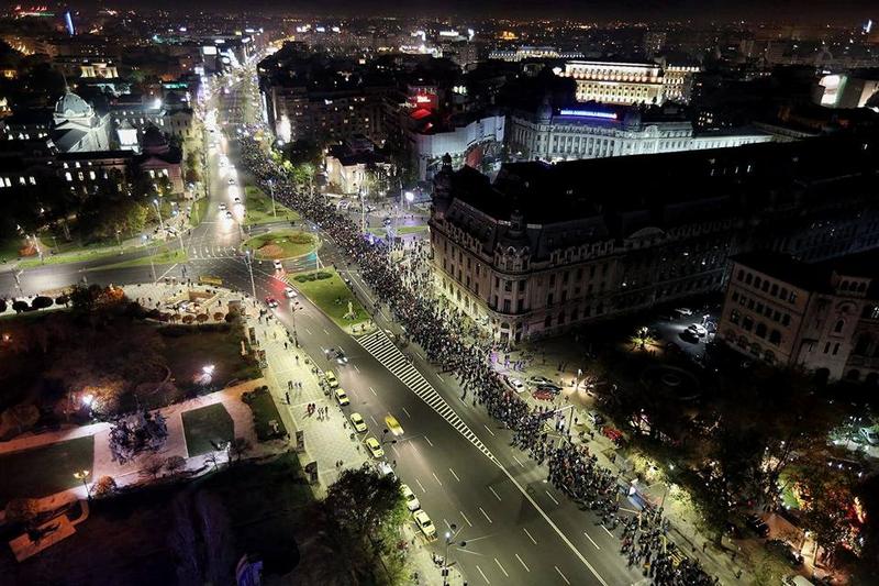 Asa se vede coloana uriasa de manifestanti de la Intercontinental, Foto: Dan Mihai Balanescu