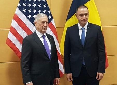 Mihai Fifor si James Mattis, Foto: MApN