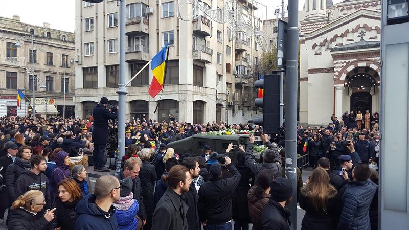 Cortegiul funerar pe Calea Victoriei, Foto: Vlad Barza / HotNews.ro