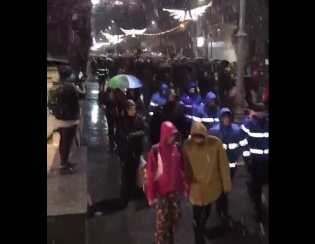 Protest sub ninsoare in Bucuresti, Foto: Hotnews