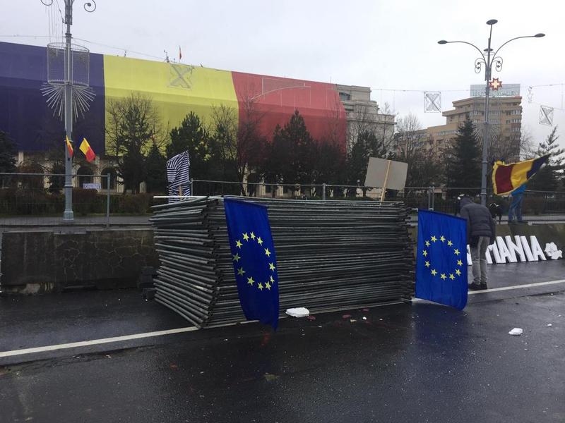 Proteste cu steaguri UE, Foto: Hotnews