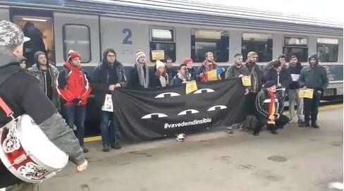 Protestatari din Sibiu in Gara de Nord, Foto: Captura Facebook