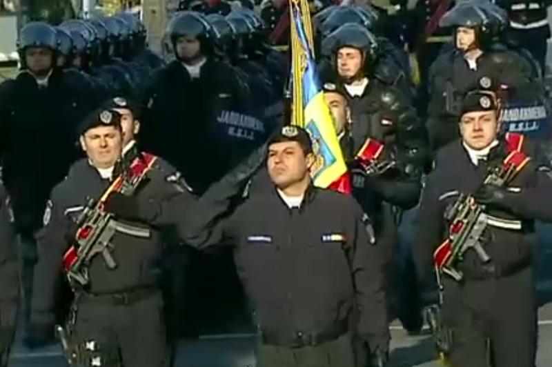 Jandarmul Raducu Serban, la parada de 1 Decembrie, Foto: Captura Digi 24