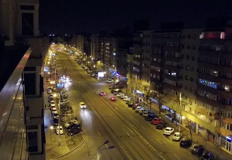 Iluminat public pe un bulevard din Bucuresti, Foto: HotNews.ro / Victor Cozmei