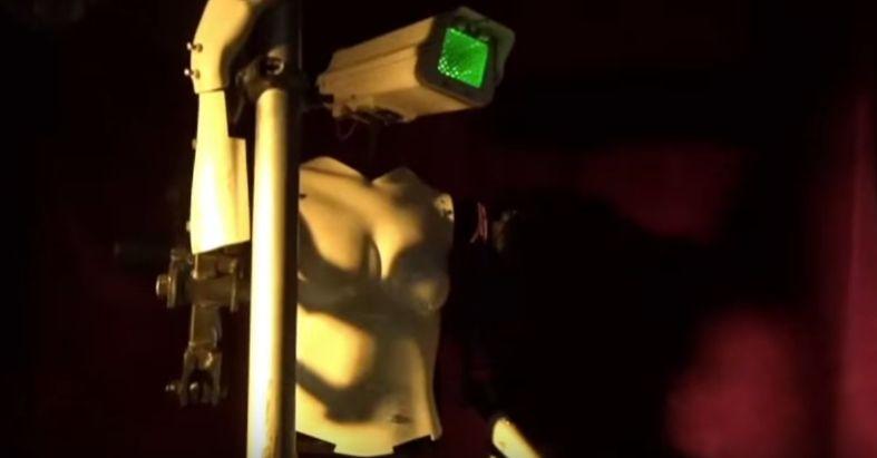 Robot care danseaza la bara, Foto: Captura YouTube