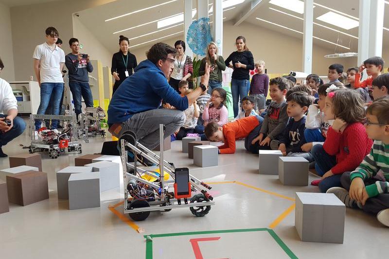 competitie de robotica, Foto: Hotnews