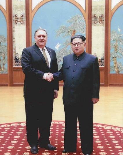 Mike Pompeo si Kim Jong-un, Foto: Casa Alba