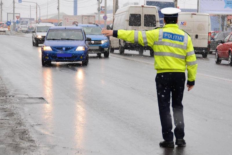 Politist in trafic (foto arhiva), Foto: Facebook - Politia Romana