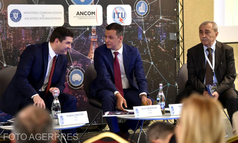 Sorin Grindeanu, presedintele ANCOM, si Petru Cojocaru, Ministrul Comunicatiilor, Foto: AGERPRES