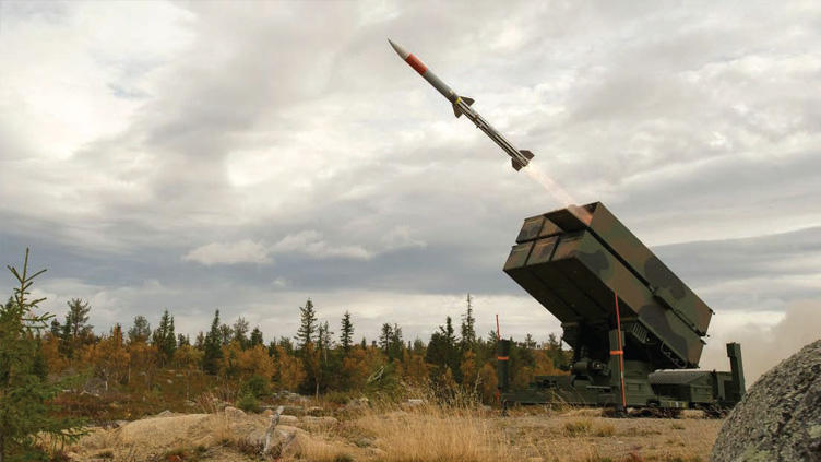 NASAMS cu rachete AMRAAM, Foto: Raytheon