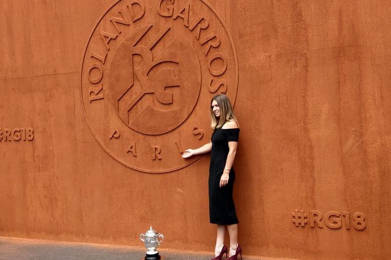 Simona Halep si trofeul de la Roland Garros (8), Foto: Adrian Ilincescu/ HotNews.ro