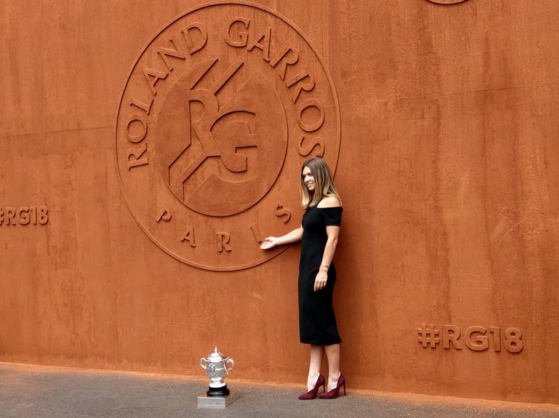 Simona Halep si trofeul de la Roland Garros (8), Foto: Adrian Ilincescu/ HotNews.ro