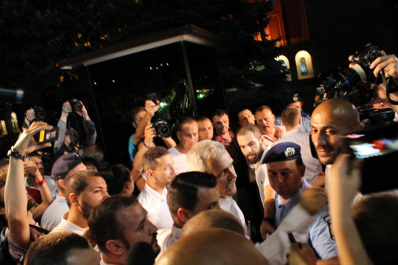 Dragnea i protestatarii, Foto: Hotnews