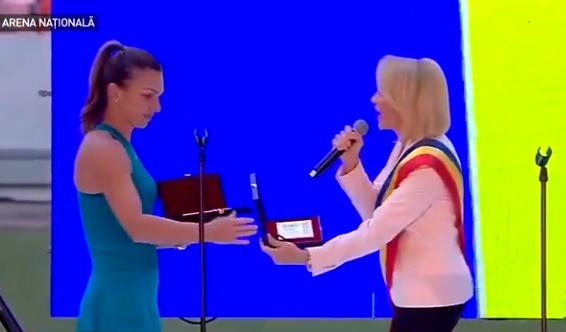 Gabriela Firea, huiduita la ceremonia dedicata Simonei Halep, Foto: Captura Facebook Antena 3