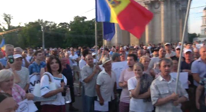 Protest la Chisinau fata de invalidarea alegerilor pentru primar, Foto: Captura Privesc.eu