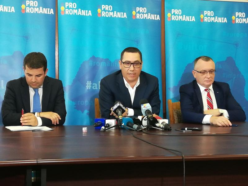 Daniel Constantin, Victor Ponta si Sorin Campeanu, Foto: Hotnews