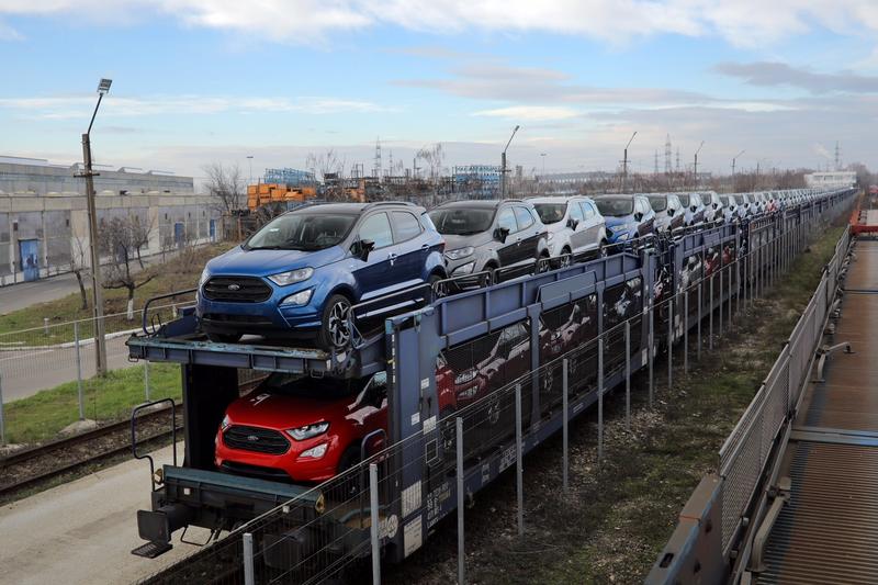 Tren cu masini, Foto: Gefco