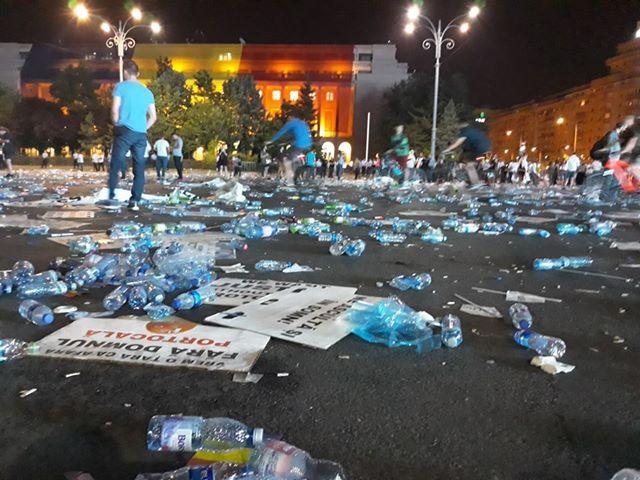 Mizeria dupa miting , Foto: Hotnews