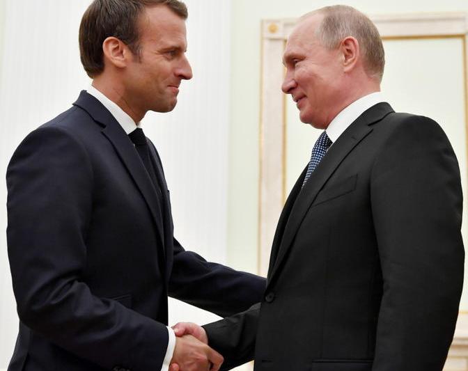 Emmanuel Macron si Vladimir Putin, Foto: Agerpres/EPA