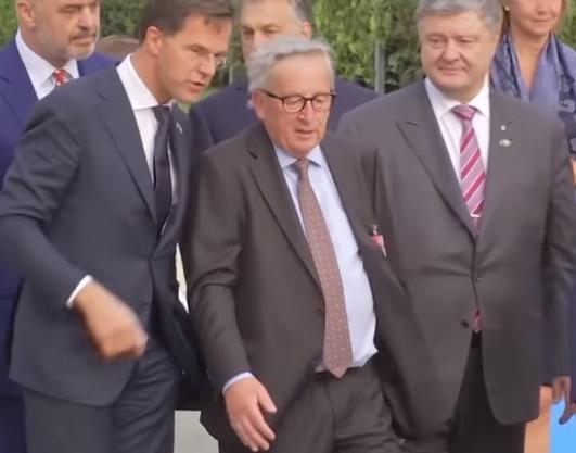 Juncker merge cu dificultate, Foto: Captura YouTube