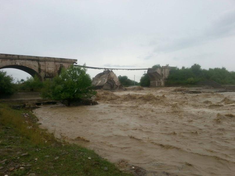 Podul prabusit de la Budila, Foto: CFR Infrastructura