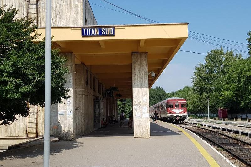 Tren in statia Titan Sud, Foto: Vlad Barza / HotNews.ro