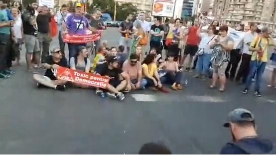 trecere blocata Piata Victoriei, Foto: Captura video