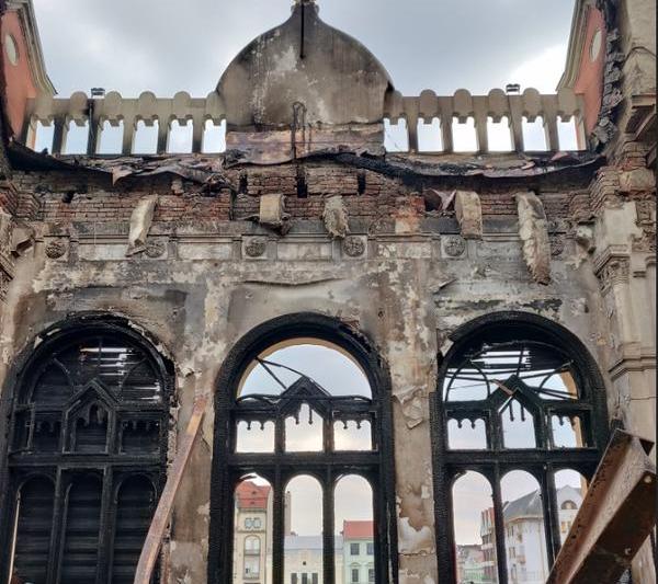 Palatul Episcopal din Oradea dupa incendiu - imagine din interior, Foto: captura Institutia Prefectului Bihor