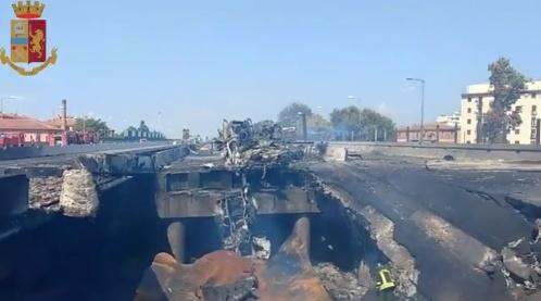 Autostrada A14 de langa Bologna dupa explozie, Foto: Polizia di Stato