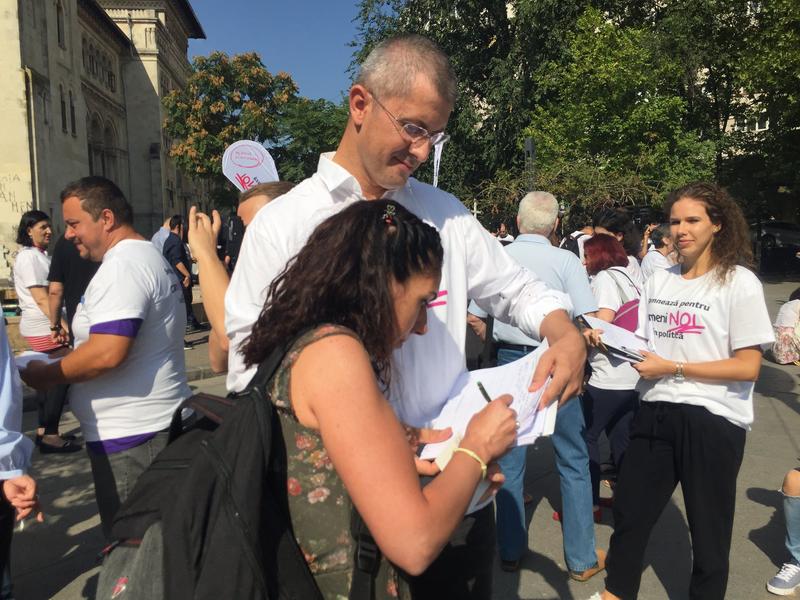 Dan Barna in Piata Universitatii, Foto: Facebook / Dan Barna