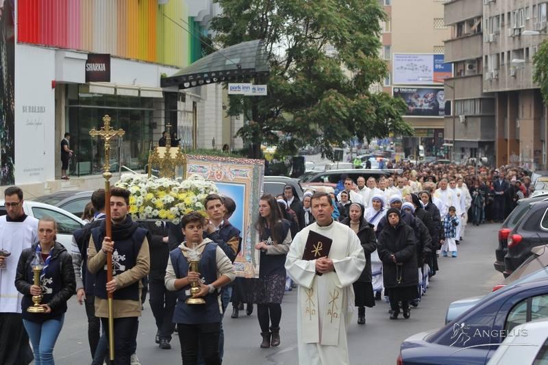 Procesiune cu relicva Sf. Papa Ioan Paul al II-lea in Capitala, Foto: angelus.com.ro