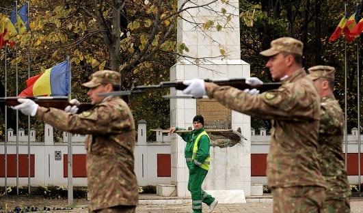 Defilare, Foto: Agerpres (editat)