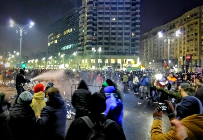 Violente la protestul impotriva OUG 13, Foto: HotNews.ro / Victor Cozmei