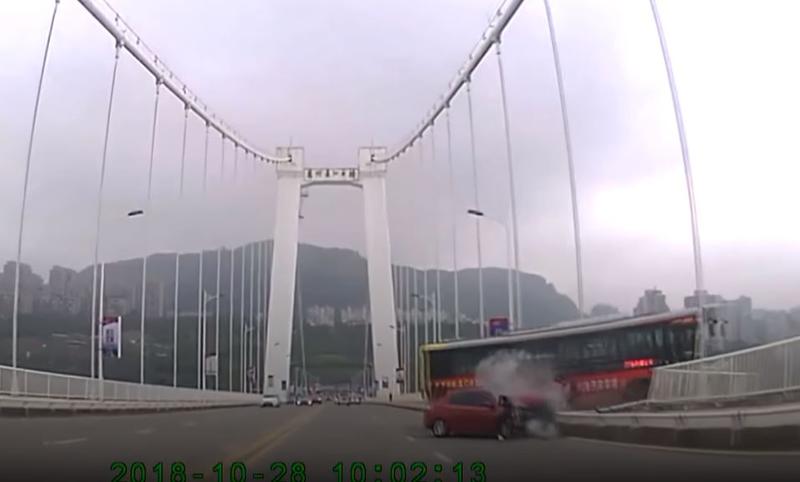 Accident de autobuz in China, Foto: Captura YouTube