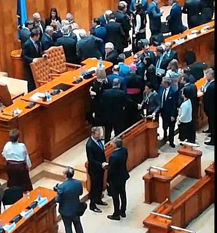 Iohannis in Parlament, Foto: Hotnews