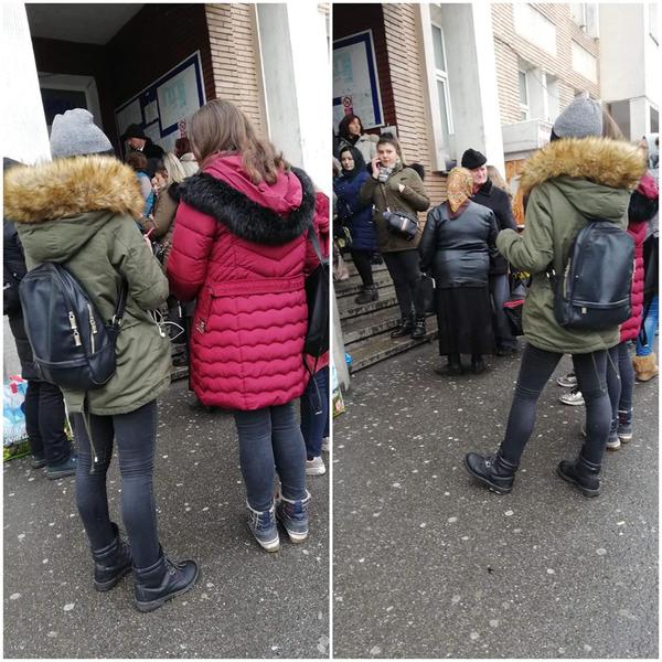 Pacienți in curtea Spitalului din Targu Jiu, Foto: Narcis Daju / Facebook