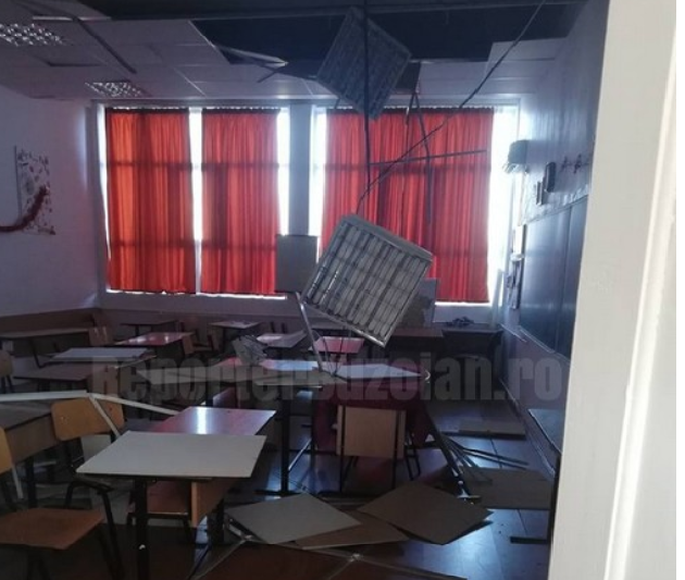 tavan fals cazut, Foto: captura Reporter Buzoian