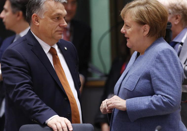 Viktor Orban si Angela Merkel, Foto: Agerpres/Xinhua